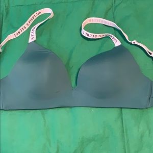 Victoria’s Secret T-shirt Bra